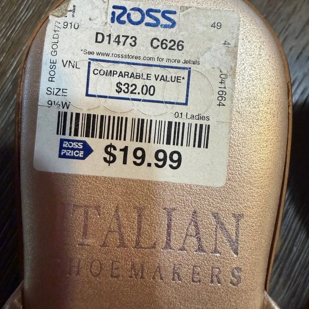 Italian Shoemakers Womens Rose Gold Rhinestone in Gold Wedge Sandals‎ 9.5W Italy